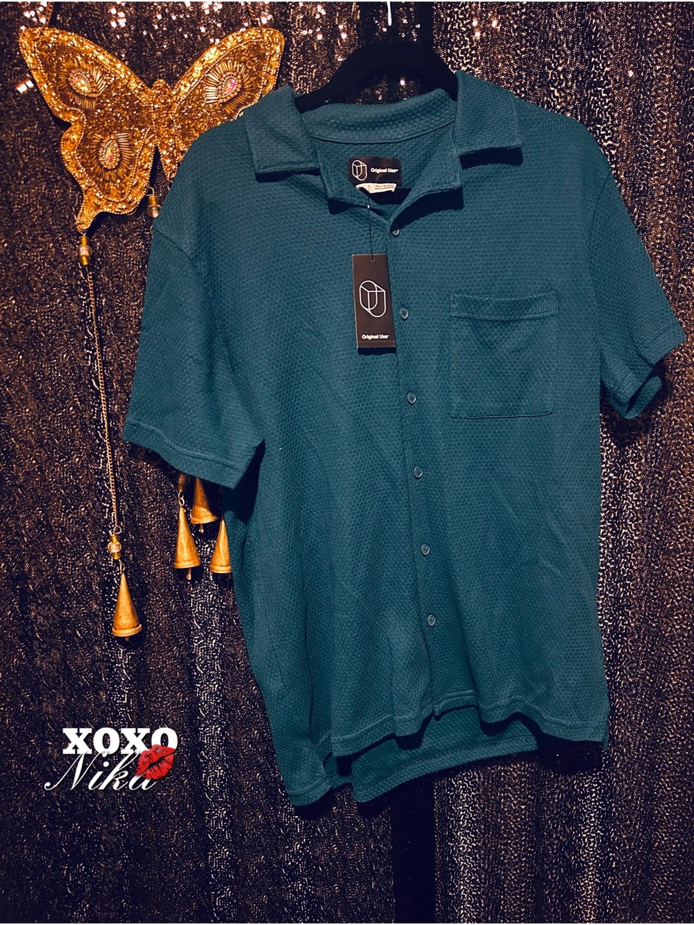 Original Use Textured Men’s Button-down Shirt with pocket – Size Medium